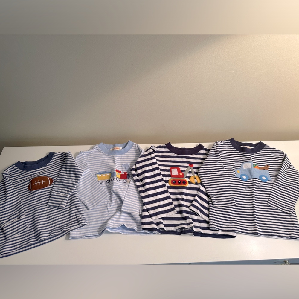 Lot of “Baby Luigi” appliqué long sleeve t-shirts